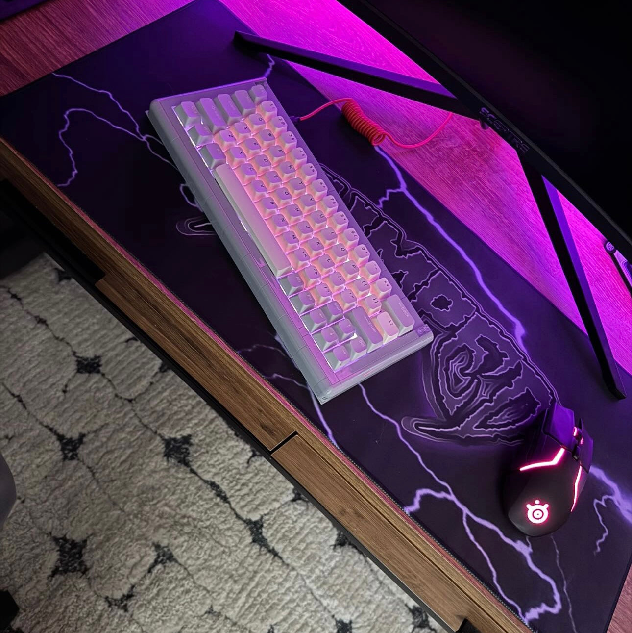 Lightning logo Mouse pad